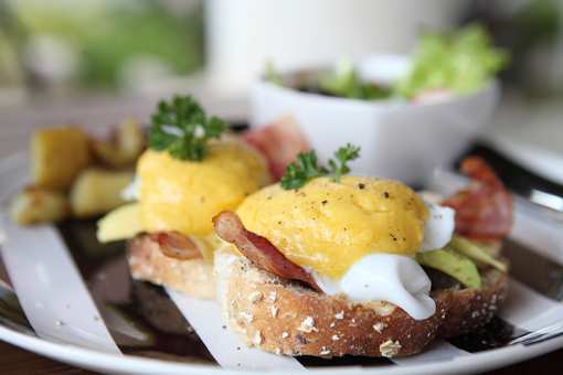 9 Best Breakfast Spots in Michigan!