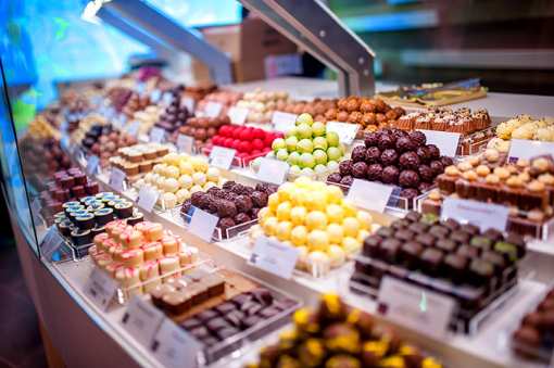8 Best Candy Shops in Michigan!